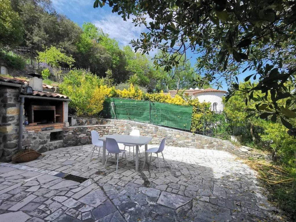 Bas De Villa Au Calme Villeneuve-Loubet Eksteriør bilde